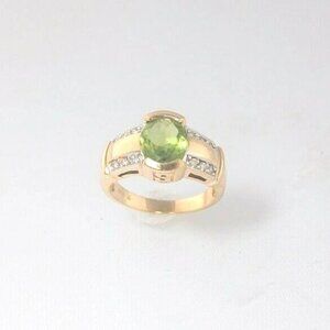 (I-6523-467) 14k gold Peridot and diamond ring